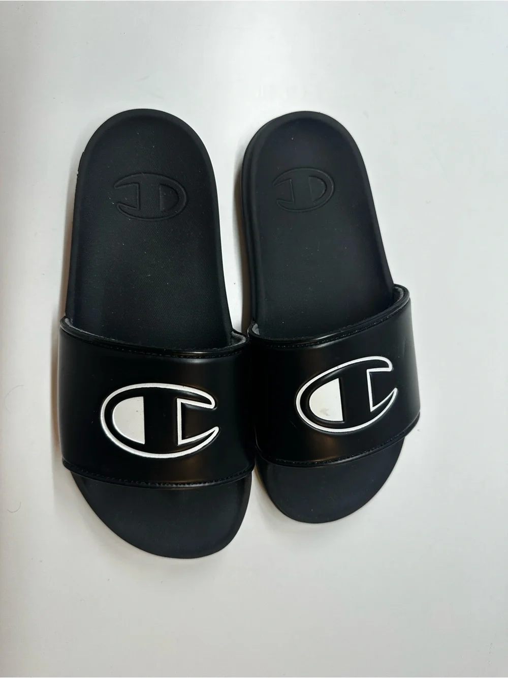 Champion Slides Sandals – Size 3Y